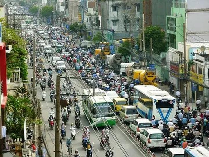 Tỏa Sáng Trên Mạng Xã Hội: Chuyên Gia Trang Điểm & Hotspot Matrix