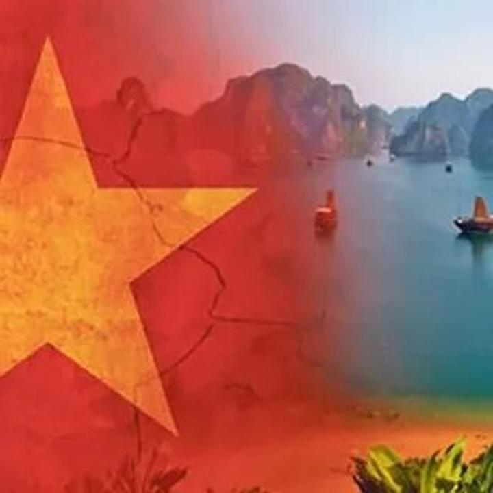 Hotspot Matrix: Biến Mẹ Cua Cốm khen vải trứng Phù thành cơ hội marketing đột phá